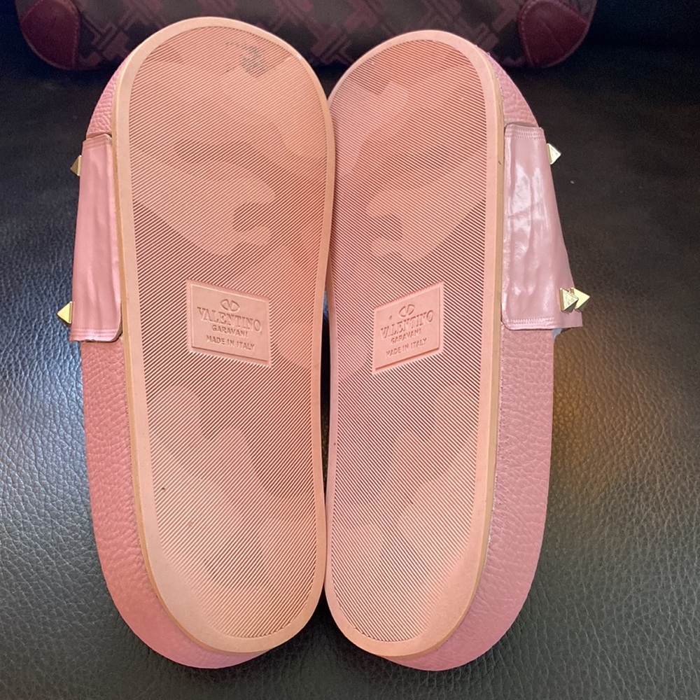 VALENTINO ROCKSTUD ACCENTS SLIDES - Picture 6 of 16